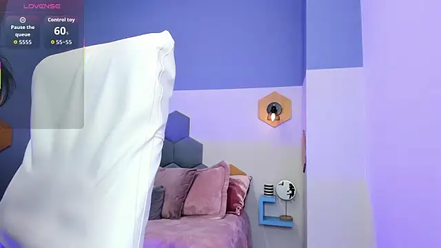 Snapshot of Chloe_fischer_ chatting on October 7, 2025, 3:24 pm Chloe fischer online show from October 7, 2025, 3:24 pm