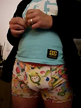 Snapshot of justepourvousbb chatting on December 25, 2024, 9:54 pm justepourvousbb online show from December 25, 2024, 9:54 pm