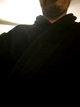 Snapshot of justepourvousbb chatting on December 11, 2024, 9:45 pm justepourvousbb online show from December 11, 2024, 9:45 pm