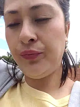 Snapshot of LisbethMoore_ chatting on February 13, 2025, 4:28 pm LisbethMoore online show from February 13, 2025, 4:28 pm