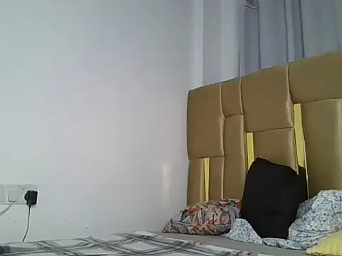 Snapshot of naughty_ebony-queen chatting on June 19, 2026, 8:58 pm naughty ebony-queen online show from June 19, 2026, 8:58 pm