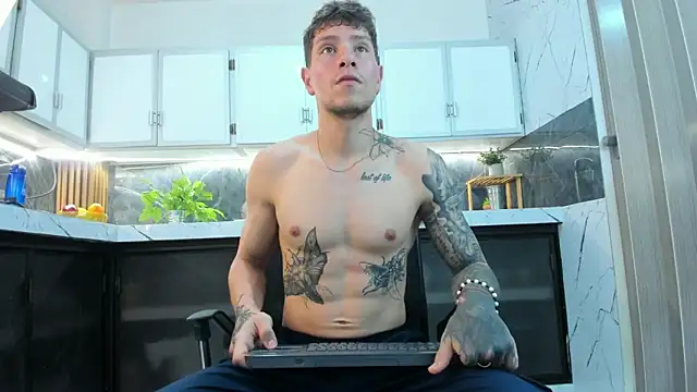 french sexx online show from May 16, 2026, 7:13 pm