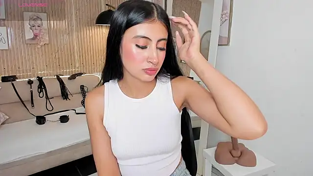 Snapshot of RACHEL_EV chatting on December 23, 2025, 5:40 am RACHEL EV online show from December 23, 2025, 5:40 am