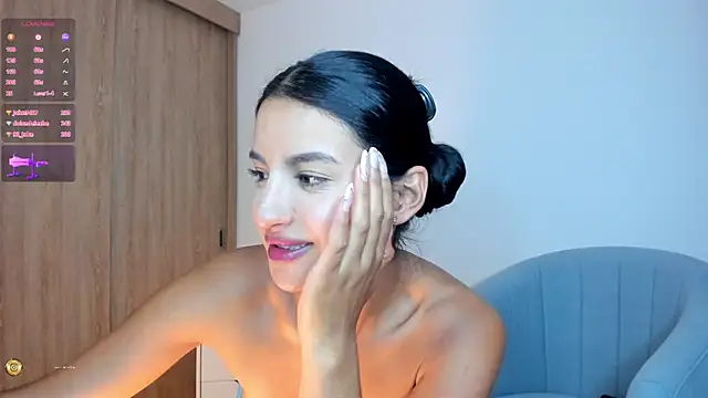 Snapshot of Kimm_khalifa chatting on March 18, 2025, 2:18 am Kimm khalifa online show from March 18, 2025, 2:18 am