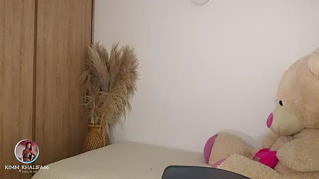 Kimm khalifa online show from March 20, 2026, 11:50 pm