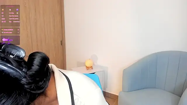 Snapshot of Kimm_khalifa chatting on March 17, 2025, 5:05 pm Kimm khalifa online show from March 17, 2025, 5:05 pm