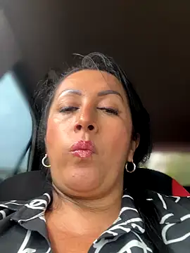 Milk chloe online show from October 22, 2025, 6:18 pm