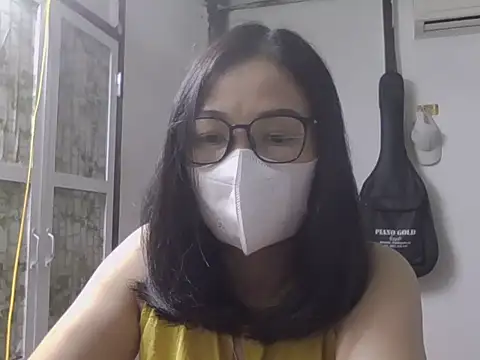 MaiHuong77 online show from November 2, 2025, 11:48 am