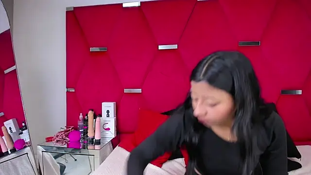 VaneLin18 online show from September 25, 2025, 6:03 pm