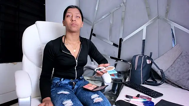 VaneLin18 online show from October 2, 2025, 5:16 pm