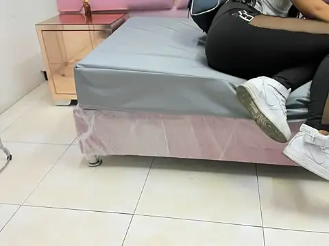 VaneLin18 online show from September 14, 2025, 12:22 am