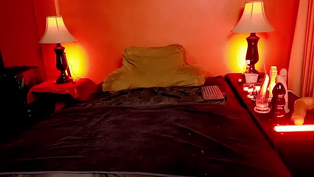 JenniferCD online show from November 16, 2025, 5:45 am