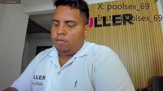 Snapshot of Poolsex_69 chatting on October 27, 2025, 8:21 pm Poolsex 69 online show from October 27, 2025, 8:21 pm