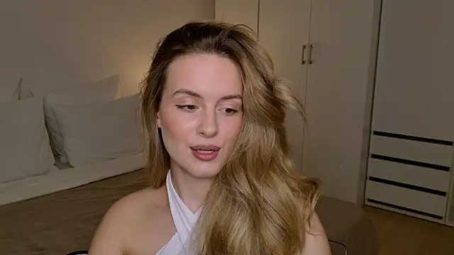 RozzitaBedberry online show from January 15, 2026, 3:26 pm