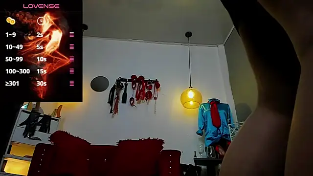 LiaTaylorr online show from March 7, 2025, 12:45 pm