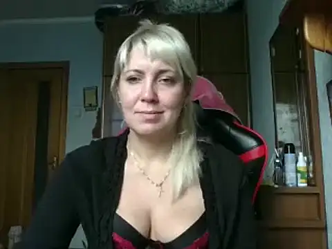 Snapshot of IrinaB1 chatting on October 10, 2025, 8:26 am IrinaB1 online show from October 10, 2025, 8:26 am