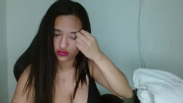 dayana fonseca online show from December 31, 2024, 5:00 am