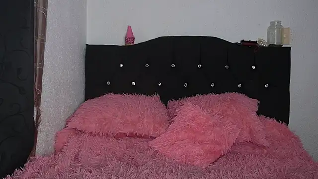 ari kat online show from September 14, 2025, 3:51 am