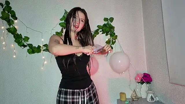 ari kat online show from February 17, 2025, 2:53 am