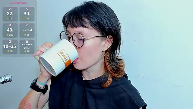 lizzy davis 1 online show from March 29, 2026, 3:19 am