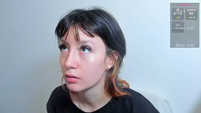 lizzy davis 1 online show from March 2, 2026, 4:24 am