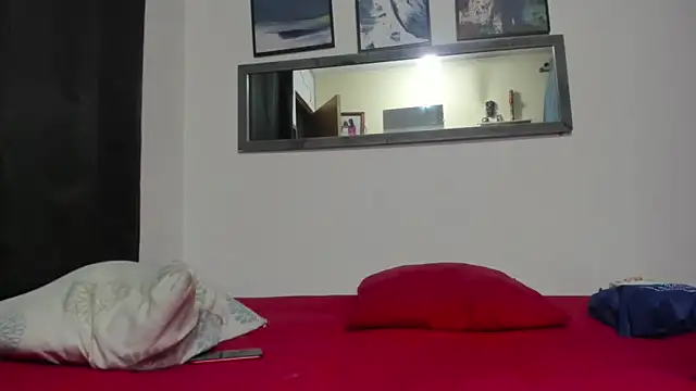 Snapshot of Complices_of_pleasure1 chatting on November 7, 2025, 2:38 am Complices of pleasure1 online show from November 7, 2025, 2:38 am