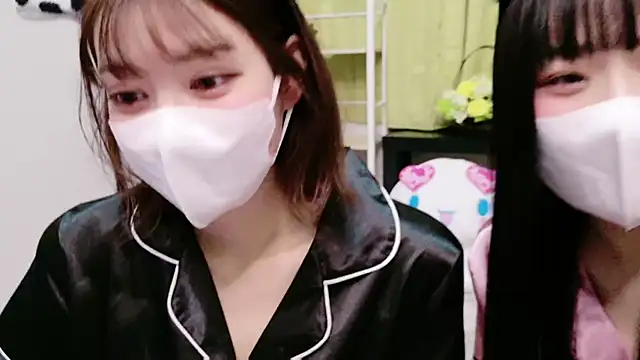 Snapshot of Mia--meow chatting on January 8, 2025, 10:37 am Mia--meow online show from January 8, 2025, 10:37 am