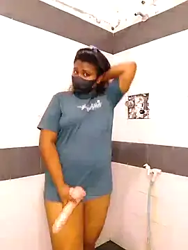 Snapshot of Sexy--queen1 chatting on March 6, 2025, 1:24 pm Sexy--queen1 online show from March 6, 2025, 1:24 pm