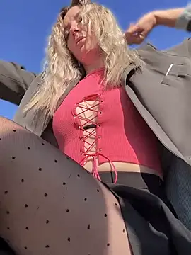 Crazy-Rosa online show from September 14, 2025, 3:29 am