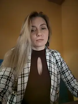 Crazy-Rosa online show from February 14, 2025, 3:58 pm