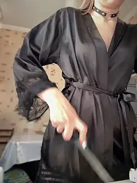 Crazy-Rosa online show from February 15, 2025, 9:05 am