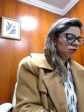 Cata Office-12 online show from September 12, 2025, 8:41 pm