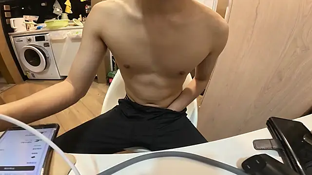 YunheLEE online show from May 21, 2026, 1:52 pm