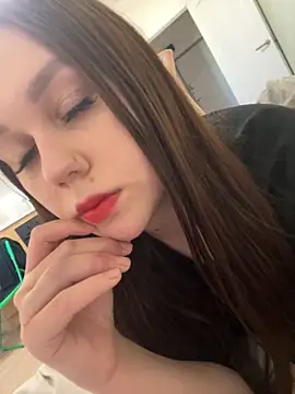 Marylallka5 online show from October 8, 2025, 6:04 am