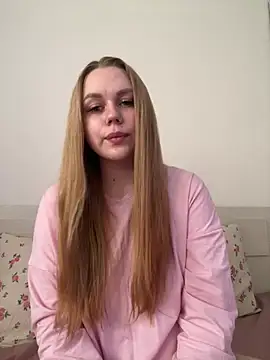 Snapshot of Marylallka5 chatting on June 4, 2026, 12:32 pm Marylallka5 online show from June 4, 2026, 12:32 pm