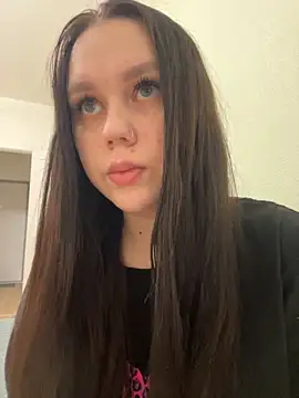 Marylallka5 online show from November 13, 2025, 5:00 am