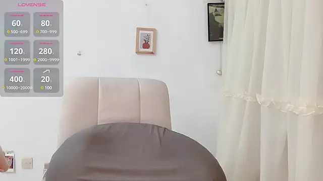 Snapshot of hhjiaxuan chatting on March 10, 2025, 5:50 pm hhjiaxuan online show from March 10, 2025, 5:50 pm