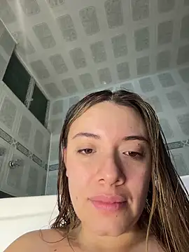 Snapshot of valery_mora chatting on June 17, 2026, 3:00 pm valery mora online show from June 17, 2026, 3:00 pm