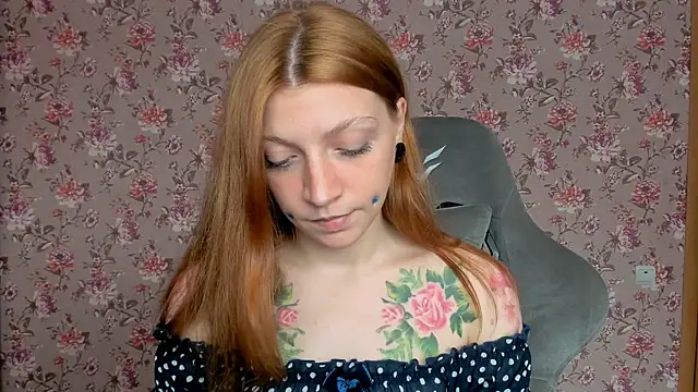 Snapshot of Lolly_Haze chatting on June 13, 2026, 4:10 am Lolly Haze online show from June 13, 2026, 4:10 am