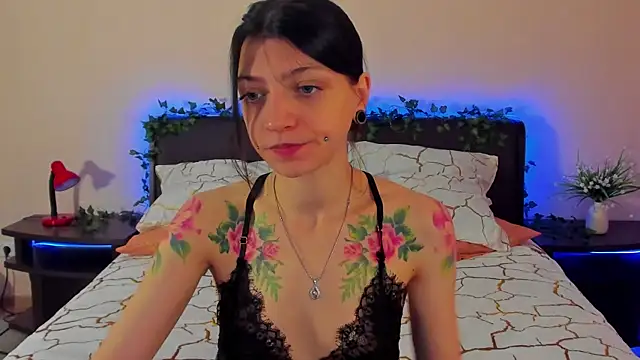 Snapshot of Lolly_Haze chatting on December 7, 2024, 5:21 am Lolly Haze online show from December 7, 2024, 5:21 am