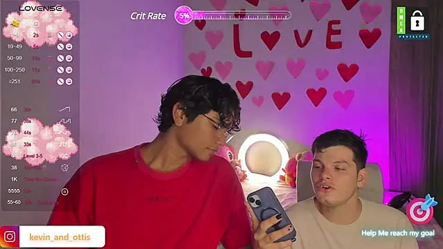 Snapshot of _Ottis_ chatting on February 14, 2025, 11:53 pm Ottis online show from February 14, 2025, 11:53 pm