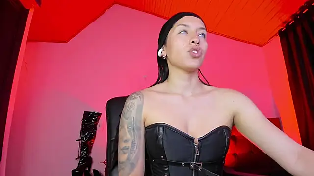 Snapshot of MistressVenena chatting on November 27, 2025, 9:59 pm MistressVenena online show from November 27, 2025, 9:59 pm