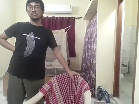 THE NAKED BOY online show from May 9, 2026, 5:11 am
