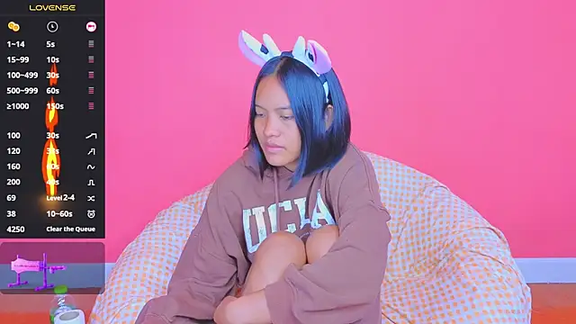 Natsu   online show from January 21, 2025, 2:43 am