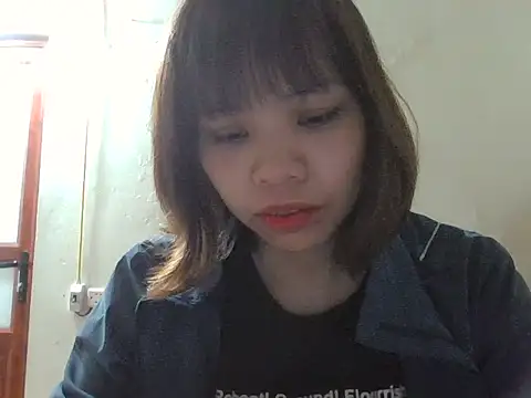 Angela-Eira online show from October 23, 2025, 9:02 pm