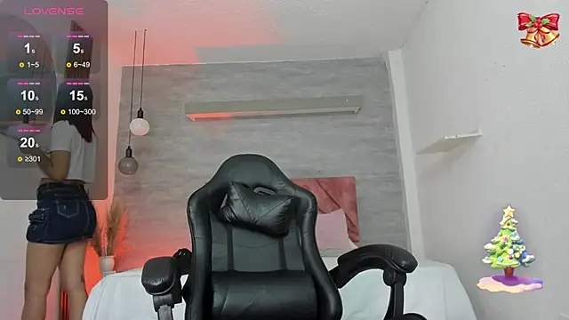 Snapshot of thararouse chatting on December 17, 2025, 6:35 pm thararouse online show from December 17, 2025, 6:35 pm