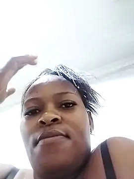 Snapshot of lovelyassbitch chatting on February 28, 2025, 4:43 am lovelyassbitch online show from February 28, 2025, 4:43 am