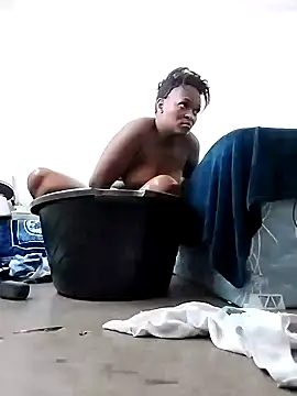 Snapshot of lovelyassbitch chatting on February 25, 2025, 3:09 pm lovelyassbitch online show from February 25, 2025, 3:09 pm