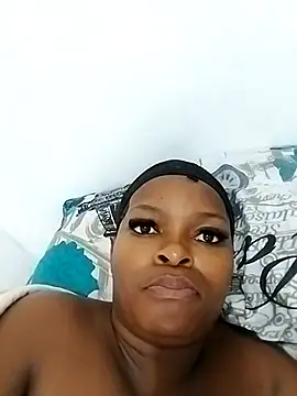 Snapshot of lovelyassbitch chatting on March 17, 2025, 5:56 am lovelyassbitch online show from March 17, 2025, 5:56 am