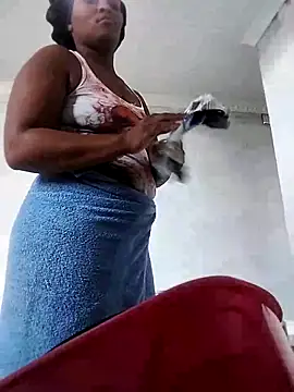 Snapshot of lovelyassbitch chatting on February 19, 2025, 3:05 pm lovelyassbitch online show from February 19, 2025, 3:05 pm